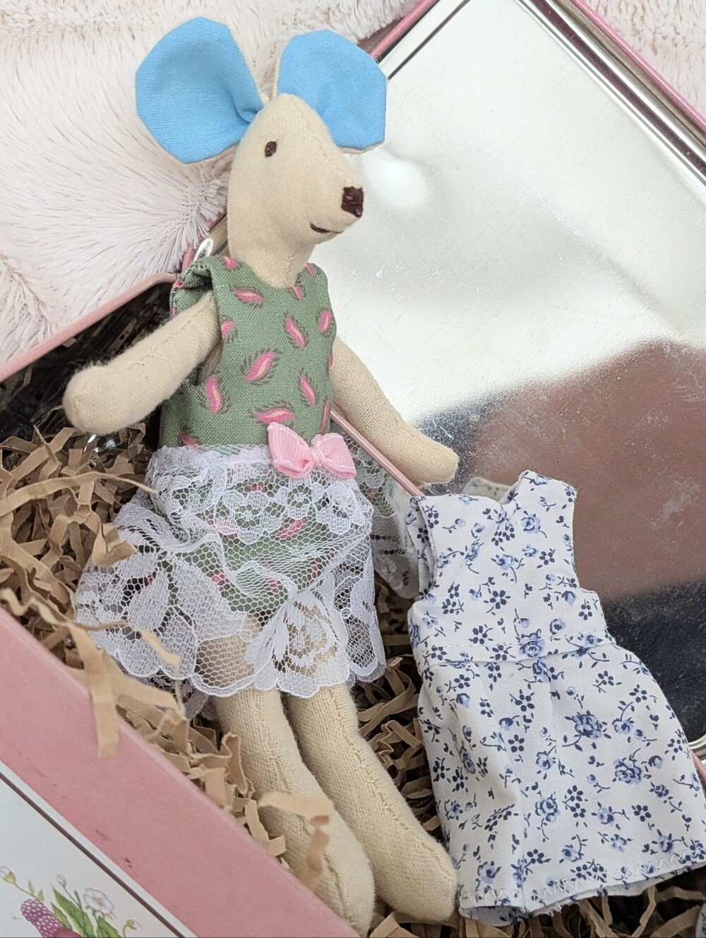 Handmade heirloom flannel cotton Mouse Plush Doll With Different Dresses